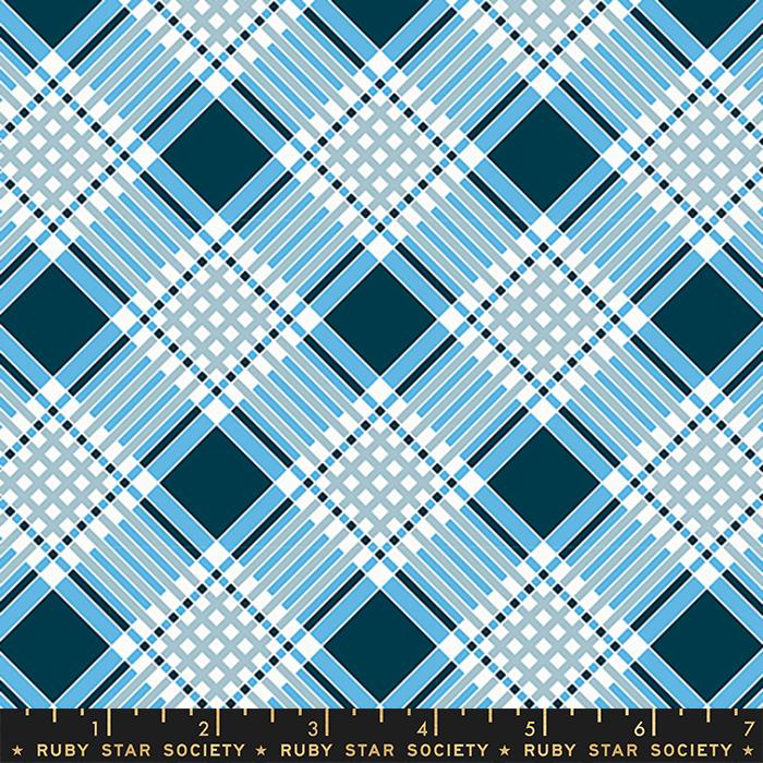 Strawberry & Friends - Plaid in Altitude