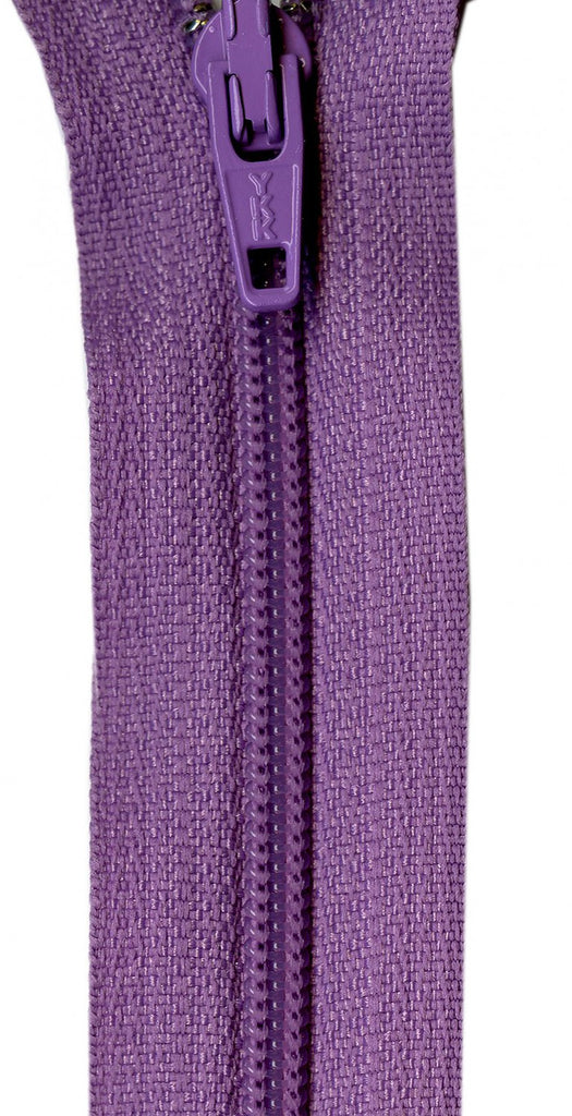 14" Zipper in Lilac